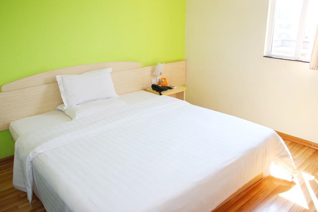 7Days Inn Bazhong Nanchi South Road Phoenix City Room photo