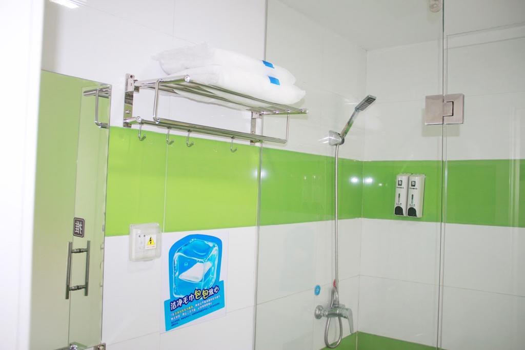 7Days Inn Bazhong Nanchi South Road Phoenix City Exterior photo